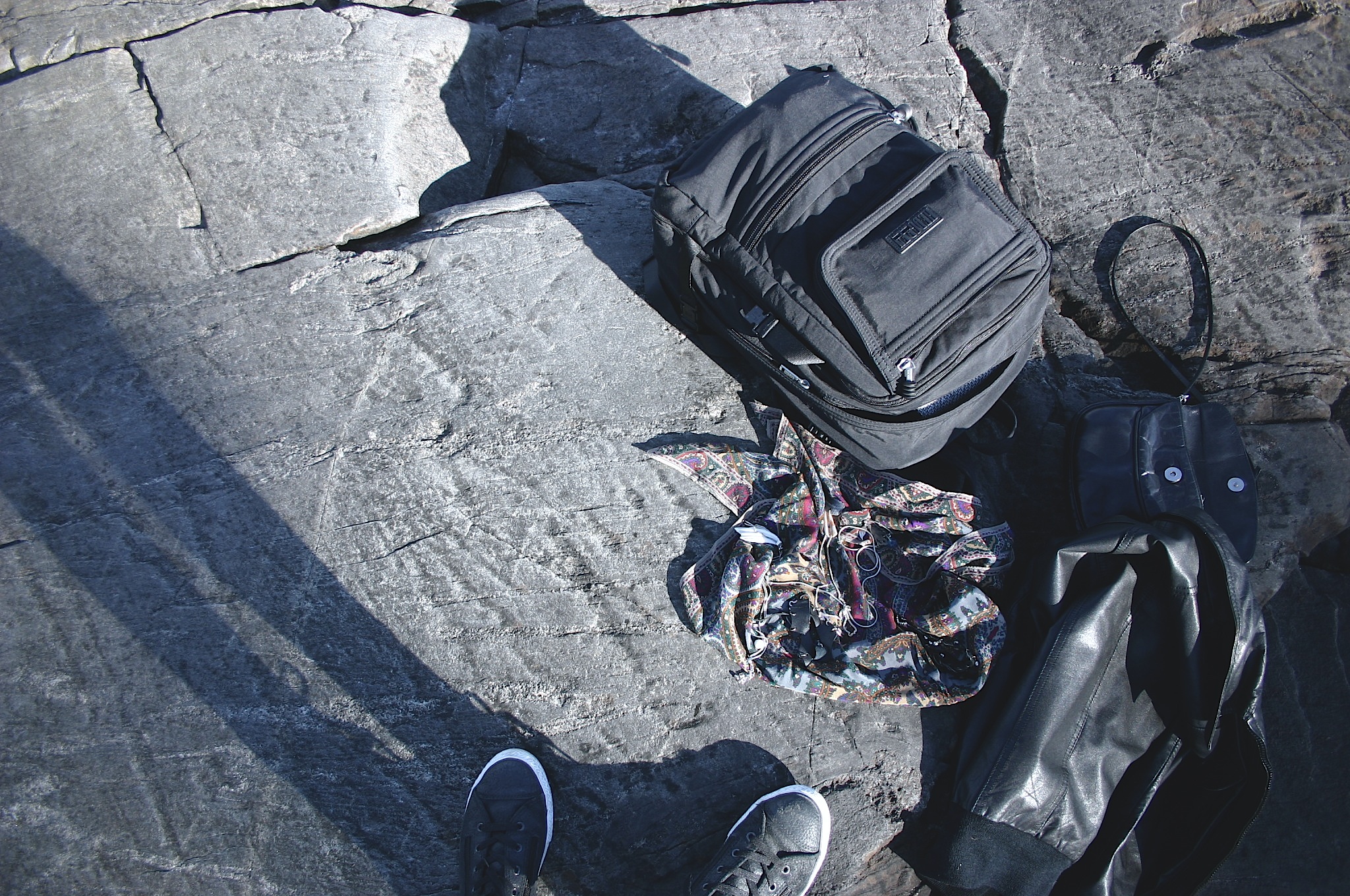 Susanna taking photos of her diy´s by the shore