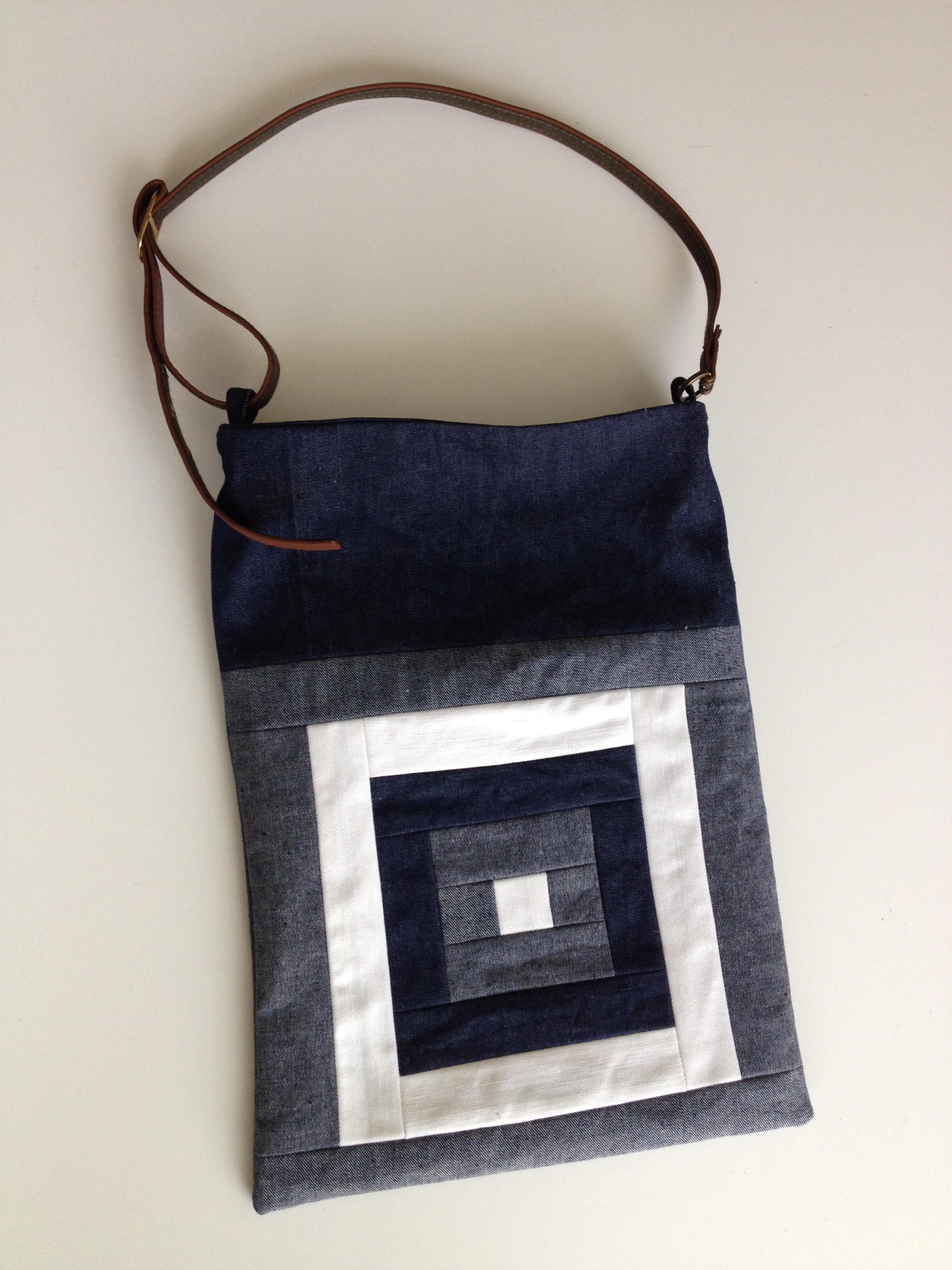 "Kurume kasuri goku masu- five squares" patterned denim quilt bag with second hand belt