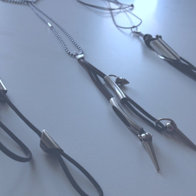 diy dreamy and delicate leather pendants called davinci