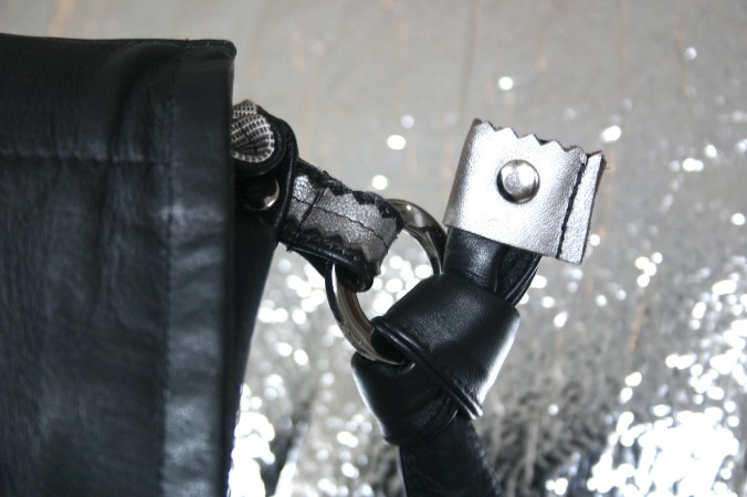 diy-leather-bag-with-silver-colored-leather-details